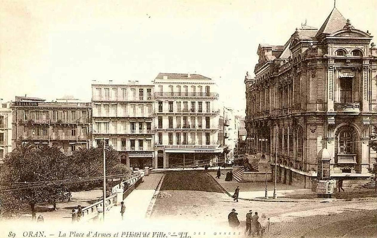 ORAN PLACE D ARMES (2).jpg